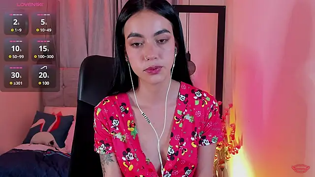 Snapshot of samy_lewis chatting on December 13, 11:17 pm samy lewis online show from December 13, 11:17 pm