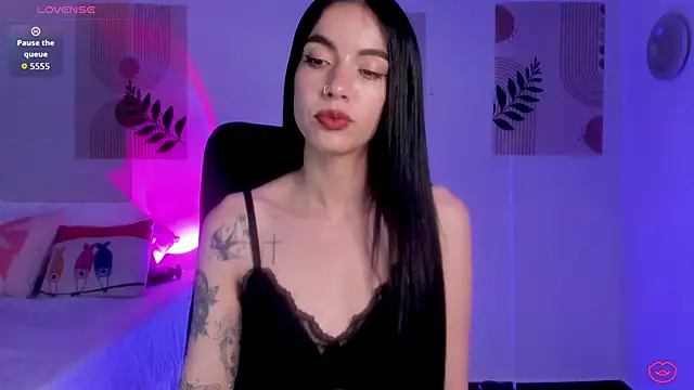 samy lewis online show from November 20, 2:45 am