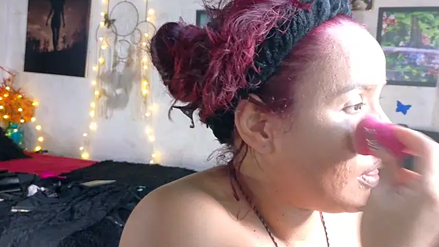 Kyara Queen online show from March 5, 5:20 pm