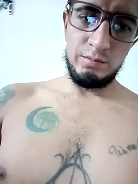 Snapshot of ale3J4a chatting on October 20, 6:52 pm ale3J4a online show from October 20, 6:52 pm