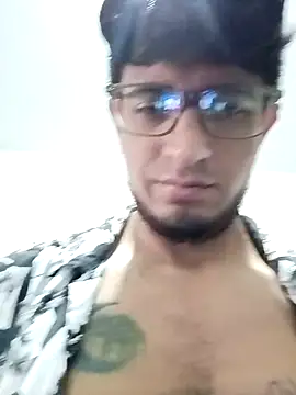 Snapshot of ale3J4a chatting on November 16, 9:31 pm ale3J4a online show from November 16, 9:31 pm