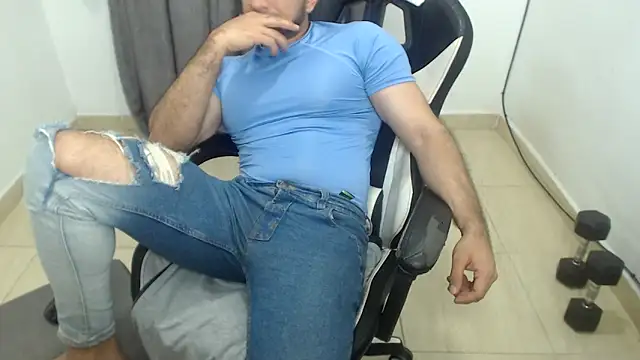 Snapshot of seux-88 chatting on March 31, 12:34 am seux-88 online show from March 31, 12:34 am