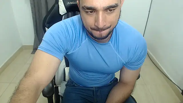 Snapshot of seux-88 chatting on April 6, 10:16 am seux-88 online show from April 6, 10:16 am