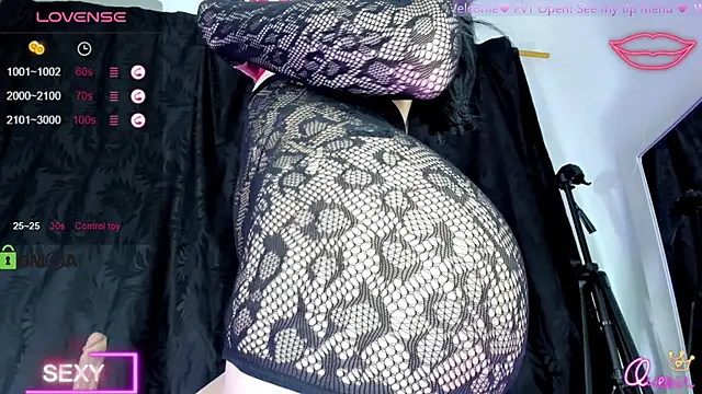 Snapshot of VyxenXBig_cock chatting on March 30, 3:40 am VyxenXBig cock online show from March 30, 3:40 am