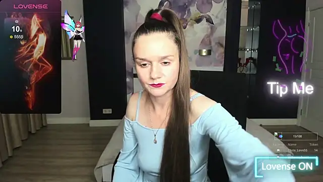 Snapshot of AriaGray chatting on October 3, 8:39 pm AriaGray online show from October 3, 8:39 pm