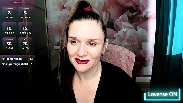 Snapshot of AriaGray chatting on November 2, 9:00 am AriaGray online show from November 2, 9:00 am