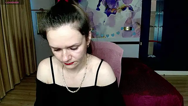 Snapshot of AriaGray chatting on February 17, 5:15 am AriaGray online show from February 17, 5:15 am