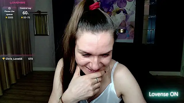 Snapshot of AriaGray chatting on February 20, 1:13 am AriaGray online show from February 20, 1:13 am