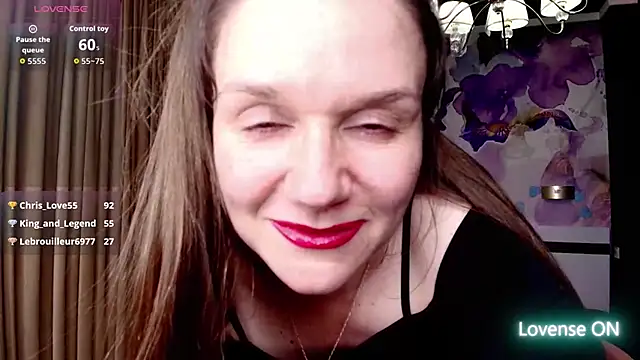 Snapshot of AriaGray chatting on February 25, 7:23 pm AriaGray online show from February 25, 7:23 pm