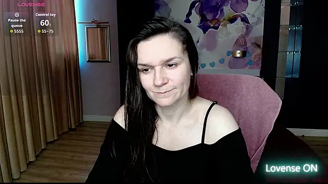 Snapshot of AriaGray chatting on March 4, 7:14 am AriaGray online show from March 4, 7:14 am