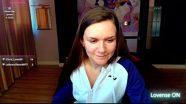 Snapshot of AriaGray chatting on March 7, 8:55 am AriaGray online show from March 7, 8:55 am