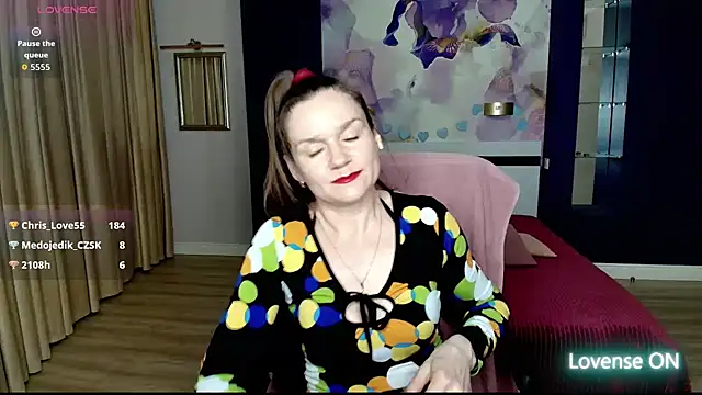 Snapshot of AriaGray chatting on March 24, 3:33 am AriaGray online show from March 24, 3:33 am