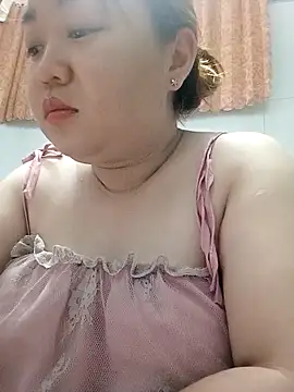 Snapshot of VyOanh2K chatting on February 22, 5:11 pm VyOanh2K online show from February 22, 5:11 pm