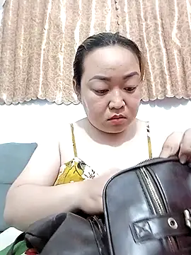 Snapshot of VyOanh2K chatting on March 15, 4:02 pm VyOanh2K online show from March 15, 4:02 pm