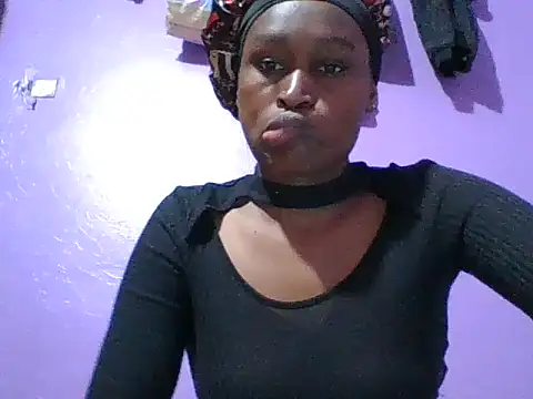 Snapshot of Shaniz_254 chatting on February 15, 8:33 pm Shaniz 254 online show from February 15, 8:33 pm