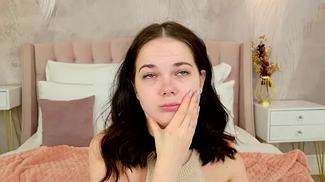 Snapshot of DeniseReese chatting on October 20, 3:07 am DeniseReese online show from October 20, 3:07 am