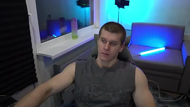 Snapshot of Bruno_Banani chatting on October 3, 8:17 pm Bruno Banani online show from October 3, 8:17 pm