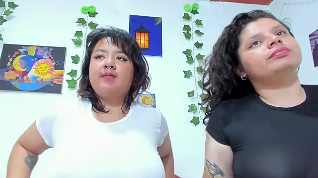 Snapshot of Karol_IsabelCouple chatting on January 1, 4:29 am Karol IsabelCouple online show from January 1, 4:29 am