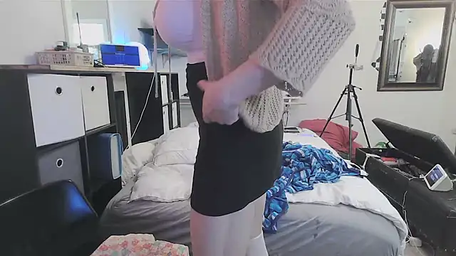 sissytrapdolly24 online show from October 27, 4:55 pm