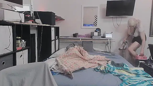 sissytrapdolly24 online show from January 13, 8:41 am