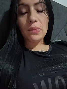 Snapshot of Sara_luna_ chatting on December 9, 11:24 pm Sara luna online show from December 9, 11:24 pm