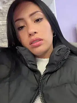 Snapshot of Sara_luna_ chatting on December 14, 3:25 pm Sara luna online show from December 14, 3:25 pm