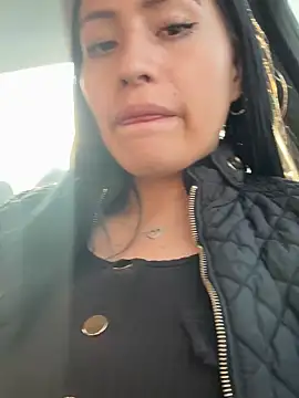 Snapshot of Sara_luna_ chatting on February 28, 10:06 pm Sara luna online show from February 28, 10:06 pm