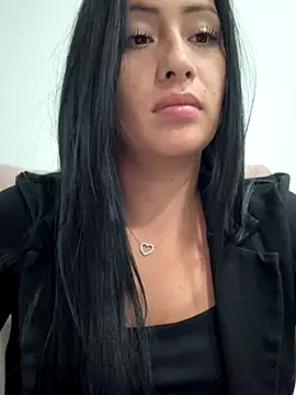 Snapshot of Sara_luna_ chatting on November 15, 1:14 am Sara luna online show from November 15, 1:14 am