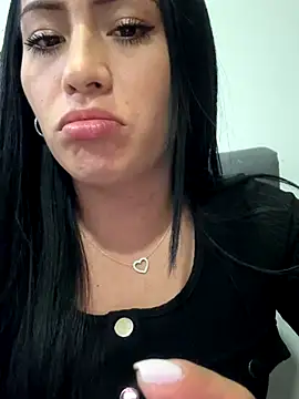 Snapshot of Sara_luna_ chatting on January 7, 11:07 pm Sara luna online show from January 7, 11:07 pm