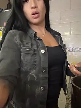 Snapshot of Sara_luna_ chatting on April 6, 3:02 pm Sara luna online show from April 6, 3:02 pm