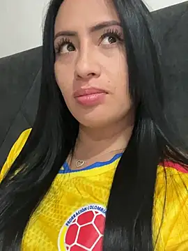 Snapshot of Sara_luna_ chatting on June 24, 12:09 am Sara luna online show from June 24, 12:09 am