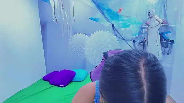 DEMI LEED online show from November 3, 1:34 pm