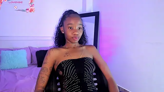 Snapshot of Rihana_hot01 chatting on January 23, 11:15 pm Rihana hot01 online show from January 23, 11:15 pm