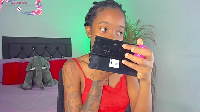 Snapshot of Rihana_hot01 chatting on March 5, 12:16 am Rihana hot01 online show from March 5, 12:16 am