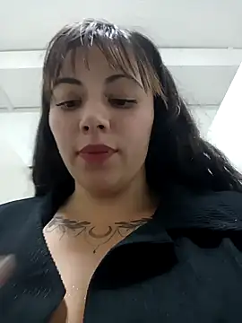 Isabella Delight  online show from January 10, 11:50 pm