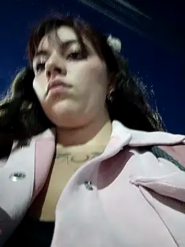 Isabella Delight  online show from February 1, 11:37 pm