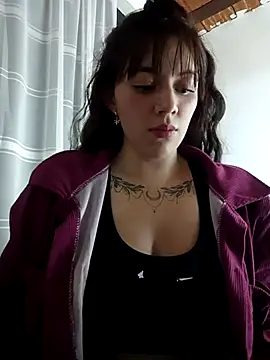 Isabella Delight  online show from March 14, 12:10 am