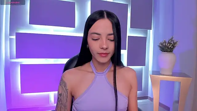 Snapshot of HannahJamesX chatting on September 26, 6:23 pm HannahJamesX online show from September 26, 6:23 pm