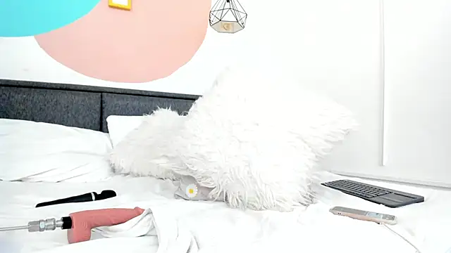 Hanna Stanx online show from January 25, 3:30 pm