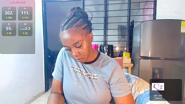 Snapshot of CiaraEbony chatting on January 14, 9:42 pm CiaraEbony online show from January 14, 9:42 pm