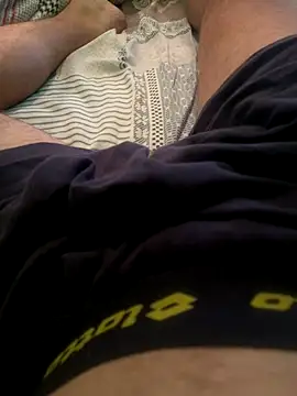 Snapshot of tubfunaske chatting on October 6, 7:33 pm tubfunaske online show from October 6, 7:33 pm