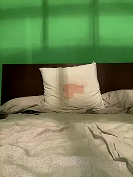 Snapshot of tubfunaske chatting on November 22, 5:50 am tubfunaske online show from November 22, 5:50 am