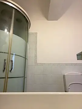 Snapshot of tubfunaske chatting on December 21, 9:16 am tubfunaske online show from December 21, 9:16 am