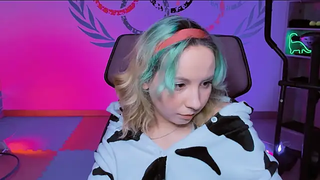 JasmineMilko online show from January 4, 8:06 am