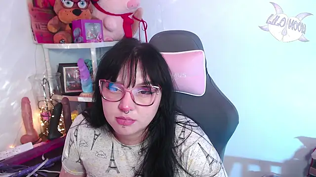 LiloMoon69 online show from December 19, 7:18 am