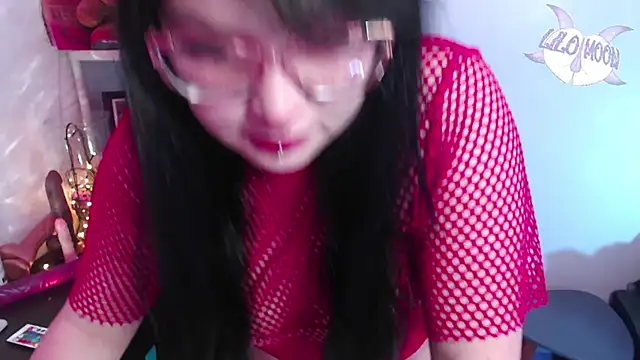 LiloMoon69 online show from December 25, 2:46 am