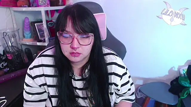 LiloMoon69 online show from December 30, 6:20 am