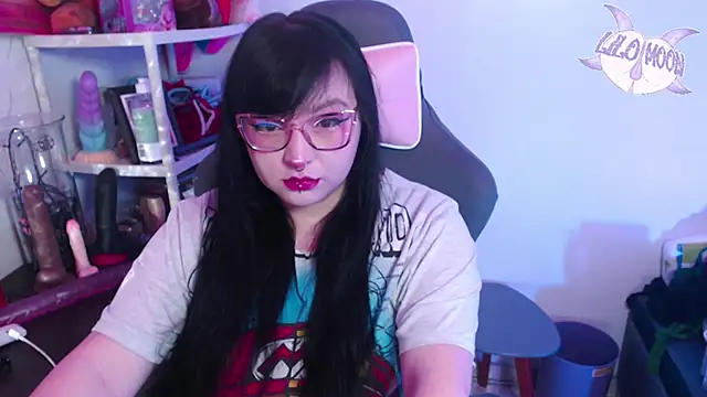 LiloMoon69 online show from January 2, 2:54 am