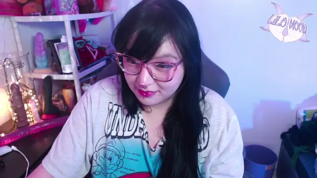 LiloMoon69 online show from January 2, 5:57 am