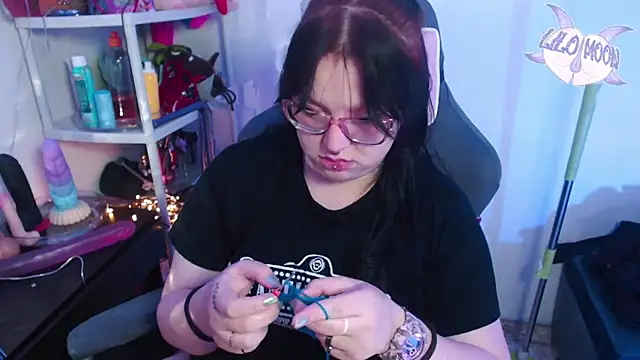 LiloMoon69 online show from January 25, 6:45 am